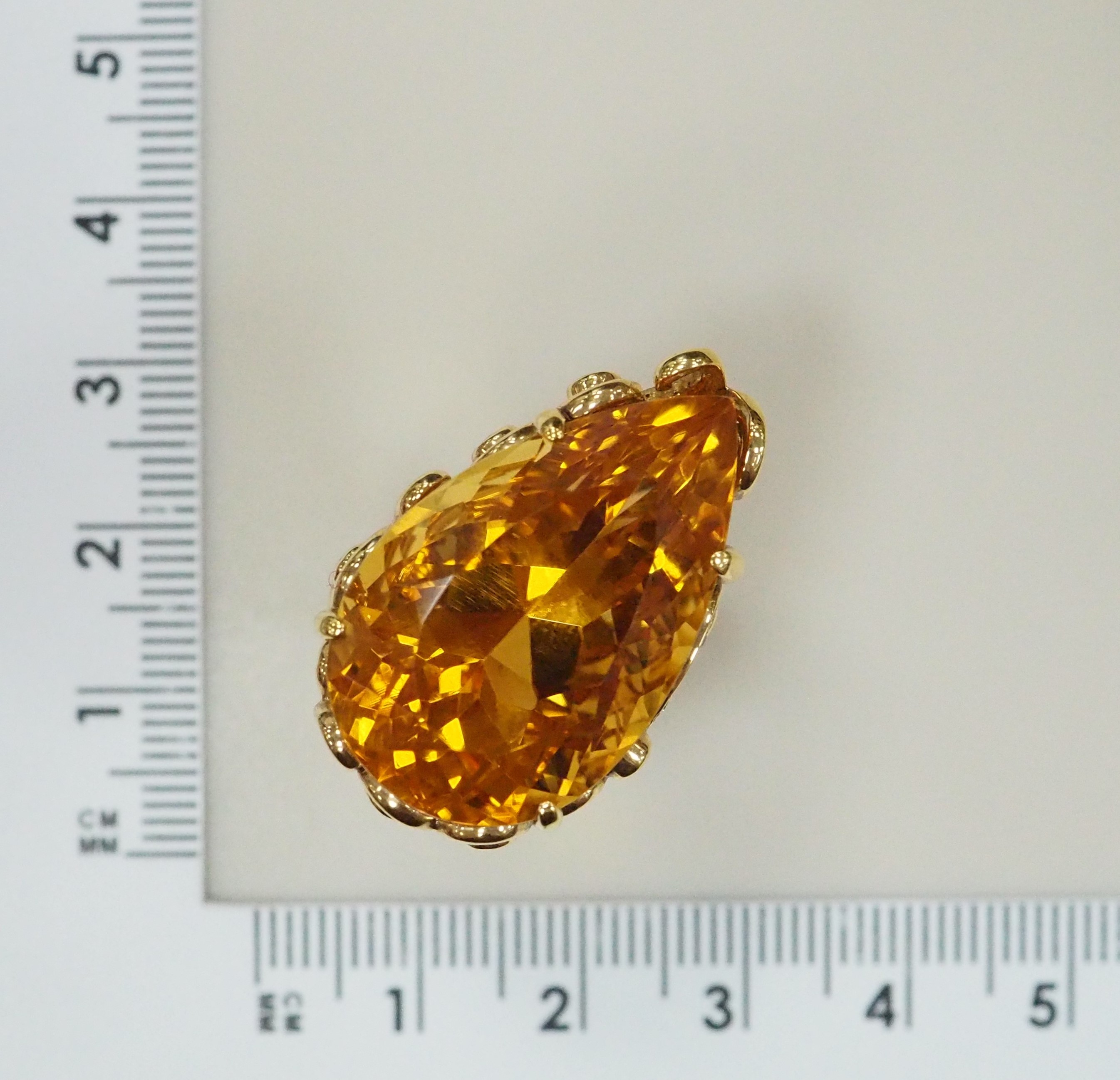 Кольцо из желтого золота с цитрином